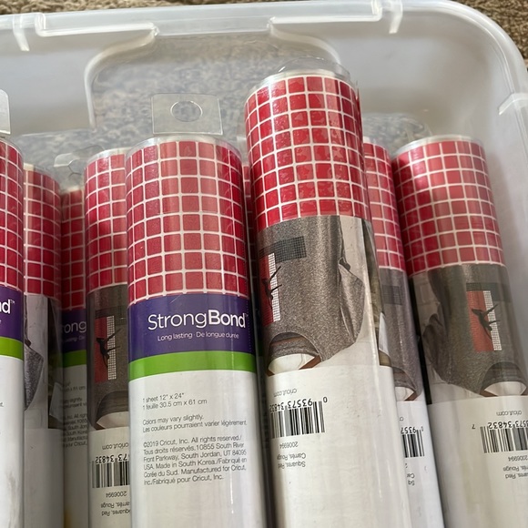 Cricut Strong Bond Mosaic HTV - Heat Transfer Vinyl 1 roll - Picture 7 of 7